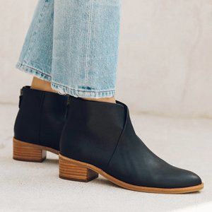 Soludos Venetian Bootie | Size 6.5 | Black Leather | Excellent used condition